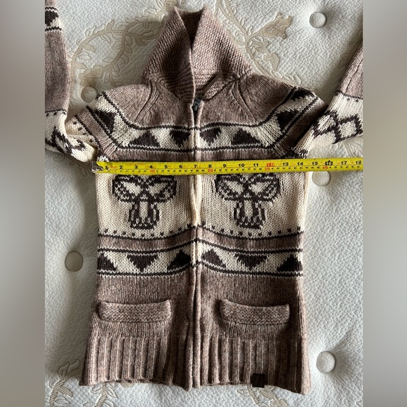 TNA 100% Lamb Wool Cowichan Sweater (Girl) - Picture 3 of 9
